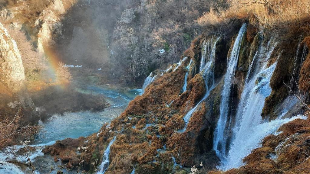 Apartman Black River Plitvička Jezera Buitenkant foto